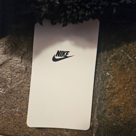 Nike Youth 2 piece set. Black Hat and Texting Gloves. - Picture 5 of 6